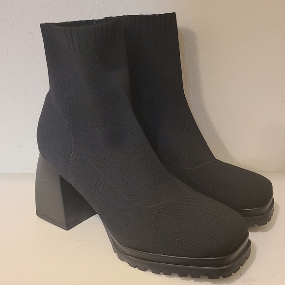 Cape Robbin Black Knit Heeled Boots - Picture 2 of 4